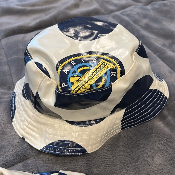 Kenzo Navy and White Polka Dot Raincoat - Picture 4 of 8